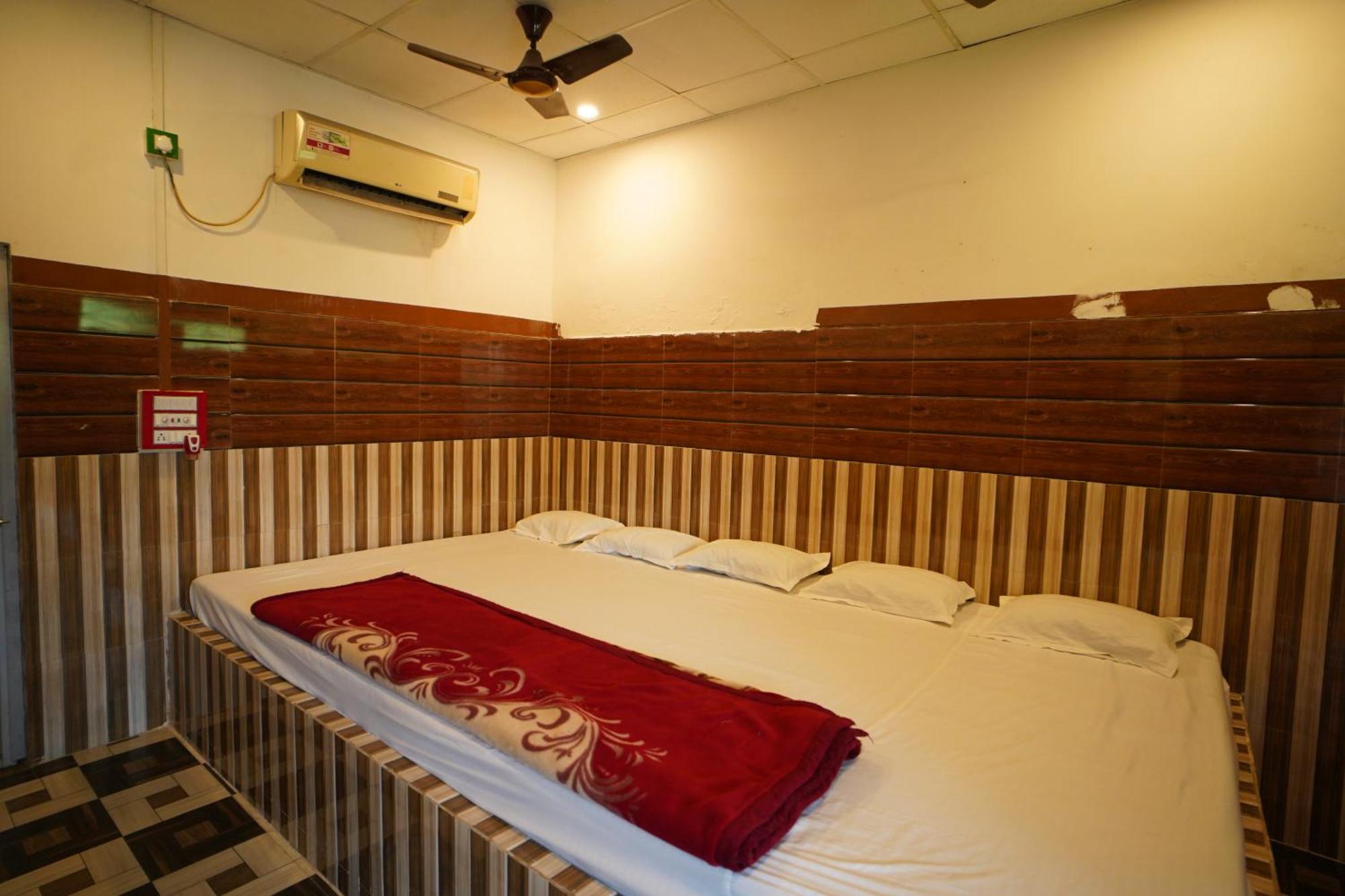 Lake View Village Resort Tajpur Extérieur photo
