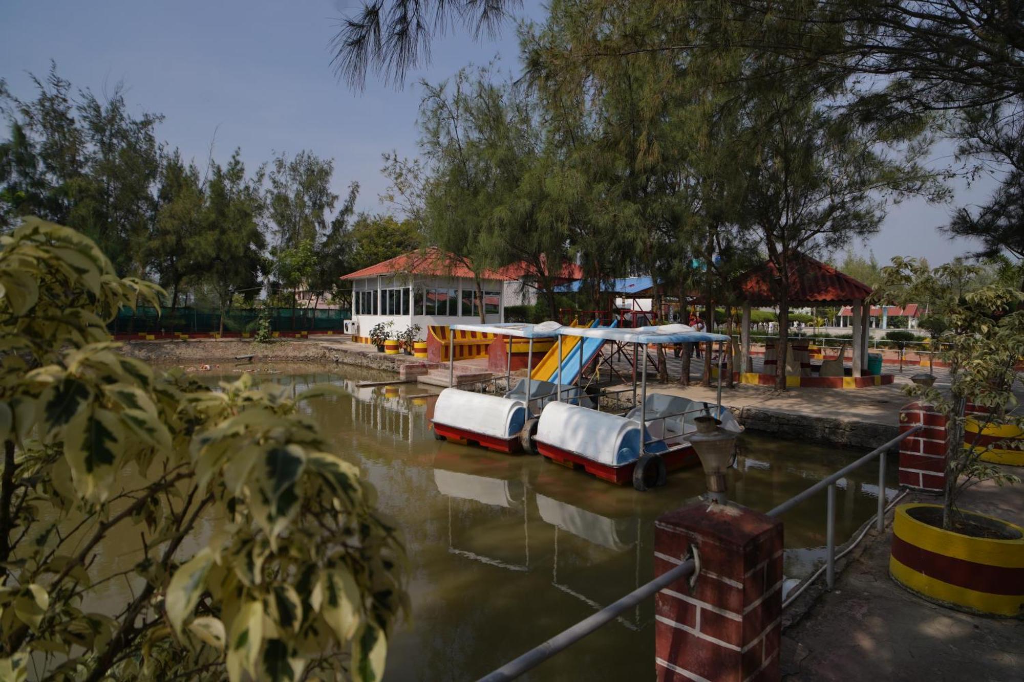 Lake View Village Resort Tajpur Extérieur photo