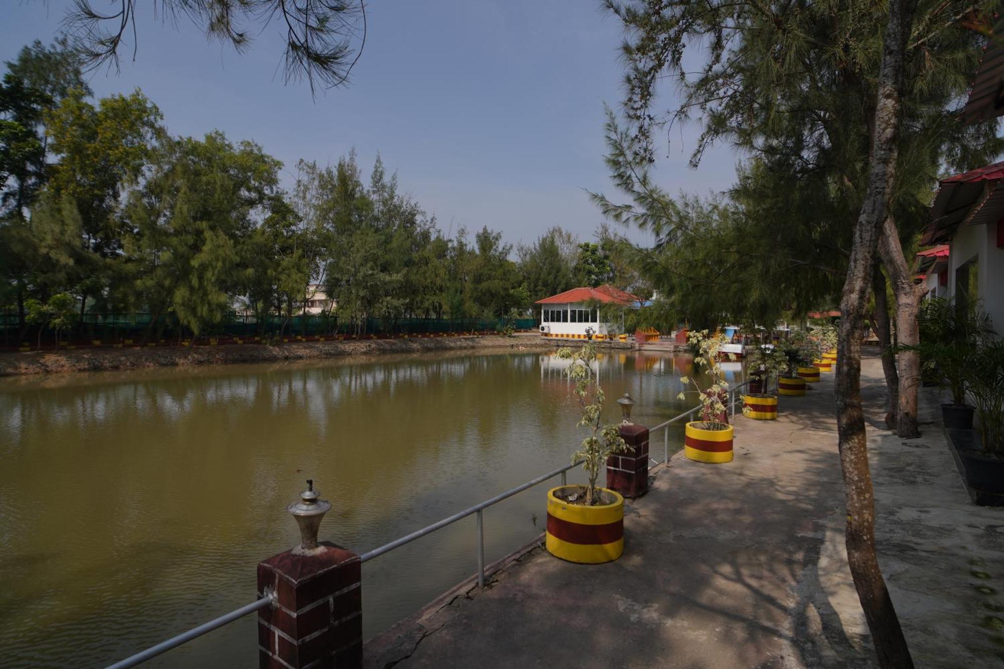Lake View Village Resort Tajpur Extérieur photo