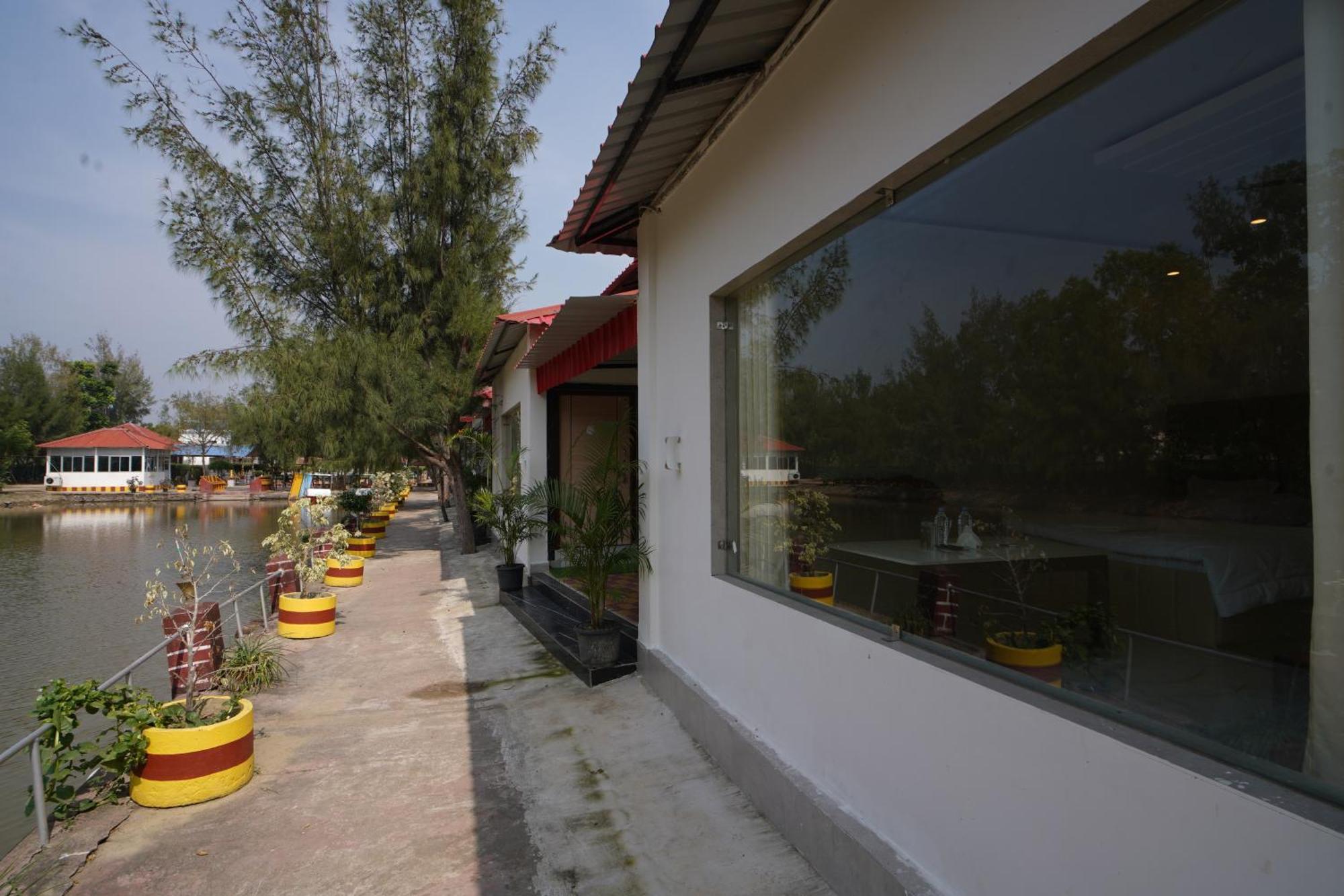 Lake View Village Resort Tajpur Extérieur photo